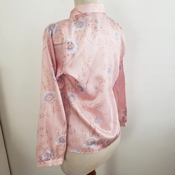 Vintage Floral Blouse Pink w/ Lavender Flowers Button Tie Neck Tagged La… - Picture 4 of 6